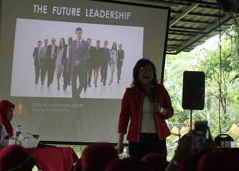Workshop Leadership oleh Ibu Yanti dari DMC